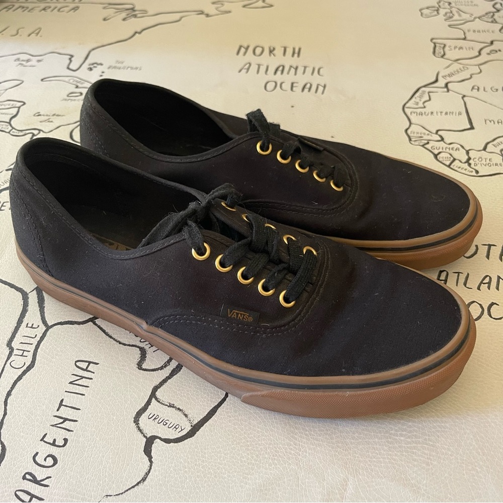 VANS! Like new! Black with gum soles
